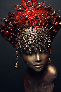 Head of mannequin in creative red kokoshnick