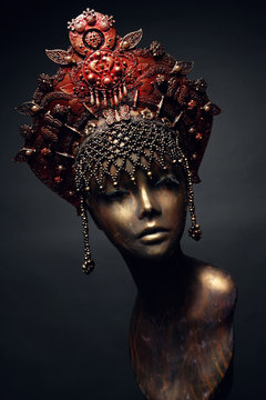Head of mannequin in creative red kokoshnick