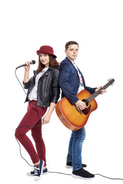 A musical duo of a young couple