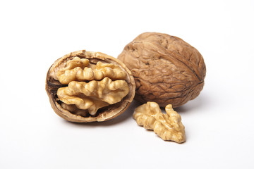 kabuğu kırılmış ceviz