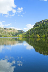 Fototapeta na wymiar Reservoir in the Duratón meanders, Scenic Lake