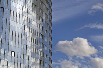 New modern glass building © FotoKachna