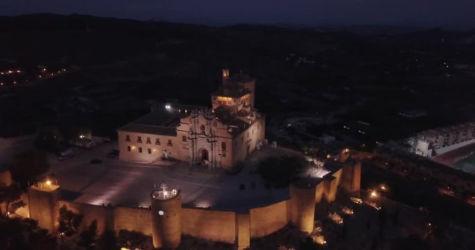 Castle minor shrine of Caravaca de la Cruz which houses a splinter of the cross of Jesus Christ appeared by a miracle at the time of the reconquest.