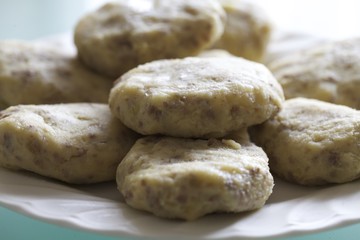 コロモをつける前のコロッケ