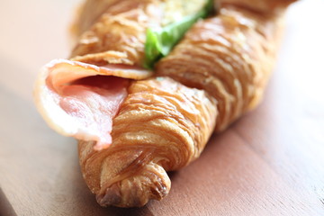 クロワッサンサンド