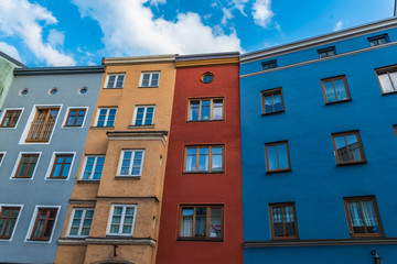 Bunte Altstadtfassaden in Wasserburg am Inn