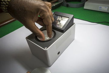 weight balance normally used to weigh rough diamonds.