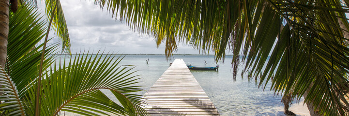 Island of Belize - Banner - obrazy, fototapety, plakaty