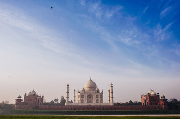 Fototapeta na wymiar Taj Mahal from Yamuna River