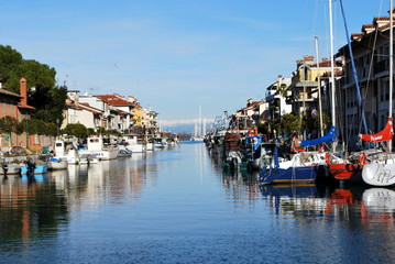 Cartolina dal canale di Grado, Italia