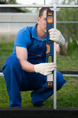 work measures. vertical, check the correct Assembly of the Foundation of the frame of the greenhouse.