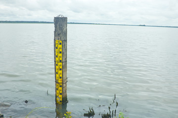 Scale, measuring water levels