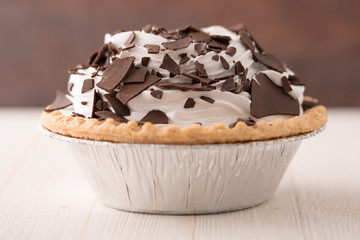 chocolate cream pie with chocolate shavings