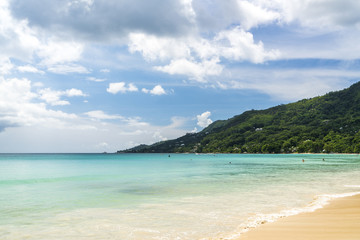 Fototapeta na wymiar seychelles beau vallon beach