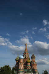 Fototapeta na wymiar st basil cathedral in the red square, moscow, russia, vertical