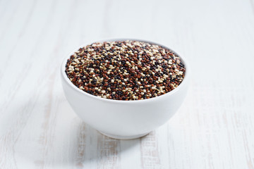 Fototapeta na wymiar colorful raw quinoa
