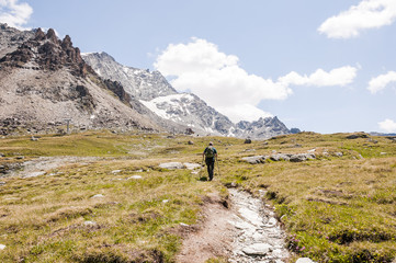 Sils, Silvaplana, Wanderweg, Höhenweg, Furtschellas, Wasserweg, Wanderer, Bergsee, Oberengadin, Alpen, Piz da la Margna, Graubünden, Sommer, Schweiz