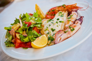 Блюдо рыба и морепродукты / Grilled fish and seafood