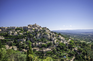 Fototapeta na wymiar Scenic view of hilltop village Gordes in South of France