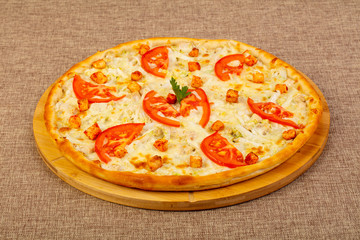 Pizza caesar with chicken