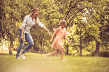 Obraz premium Family activity. Mother and daughter.