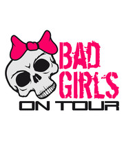 Fototapeta premium schädel totenkopf böse bad gefährlich on tour unterwegs design wochenende weekend girls trip urlaub spaß reise frauen mädchen ferien feiern party mädels abend strand meer fliegen