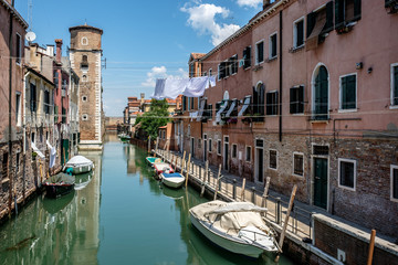 Fototapeta na wymiar Venezia, paesaggio urbano