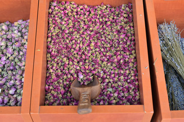 dried red roses aromatic rosebuds