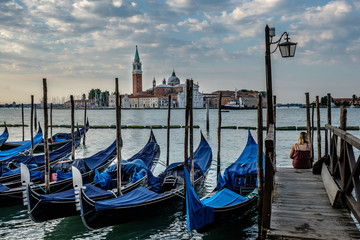 Fototapeta na wymiar Venezia, Gondole e San Giorgio