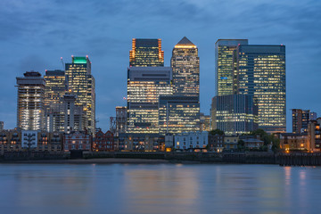 Naklejka premium Budynki biurowe w Canary Wharf w Londynie