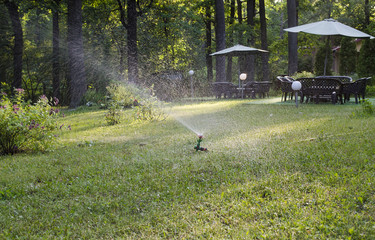 Obraz na płótnie Canvas Garden lawn watering system