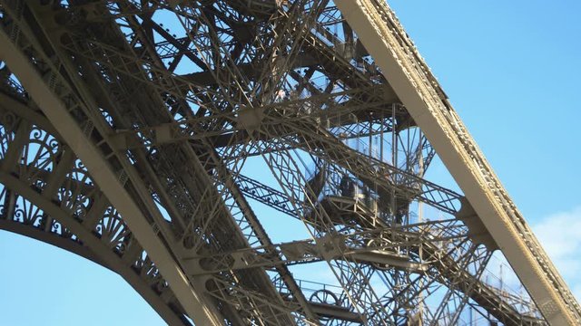  Professional video of Eiffel Tower in Paris in 4K slow Motion 60fps