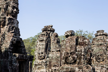 angkor thom 4 faces