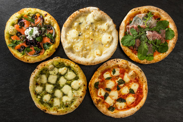 ホームメイドピッツア　Italian home-made pizza