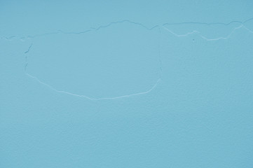 青色に塗装した鉄板