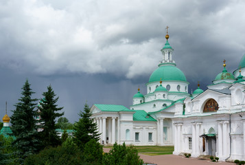 Fototapeta na wymiar Spaso-Yakovlevsky Monastery. Rostov