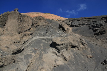 Fototapeta na wymiar formations géologiques du Vulcano, volcan des Eoliennes