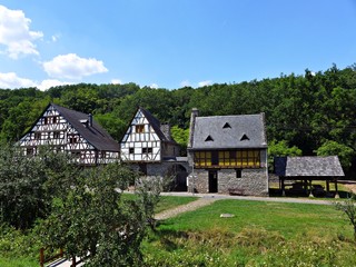 Fototapeta na wymiar Historische Fachwerkhäuser aus der Eifel