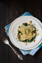 Ravioli with spinach, ricotta and nutmeg