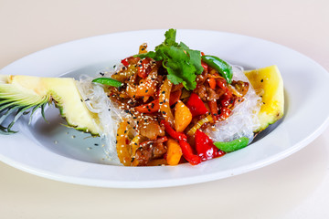 Pineapple with rice noodle and pork