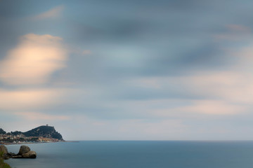 Fototapeta premium Panorama su Punta Crena, mare meditteraneo, Italia