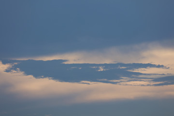 Sonnenuntergang Sonnenaufgang und Wolken