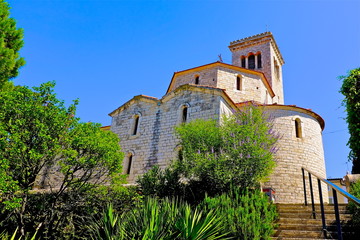 église saint bonnet puygiron