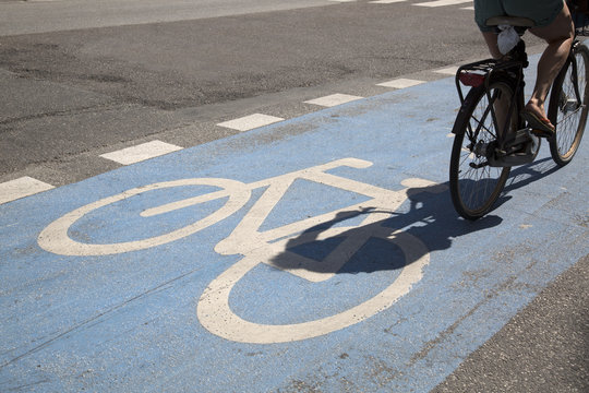 Fototapeta Bike Lane and Cyclist  Copenhagen