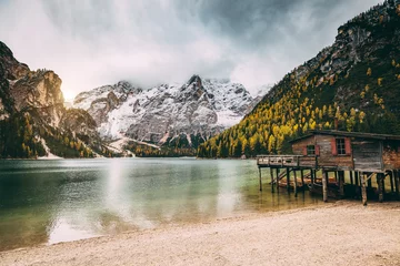 Gordijnen Great alpine lake Braies (Pragser Wildsee). Location place Dolomiti, national park Fanes-Sennes-Braies, South Tyrol, Italy. © Leonid Tit