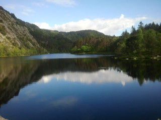 Fototapeta na wymiar Mountain lake in Bergen, Norwey