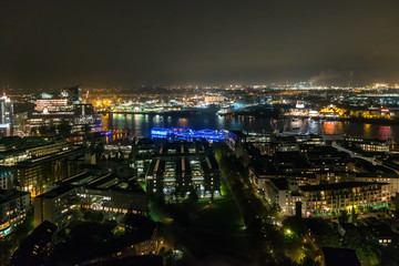 Obraz premium Scenic of hamburg night cityscape