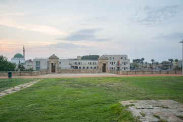 Obraz premium The walls promenade and Ahmed el-Jazzar Mosque, Acre