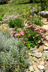 rocaille et joli jardin