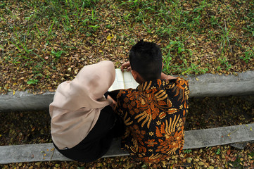 Fototapeta premium pilgrimage to aceh tsunami cemetery